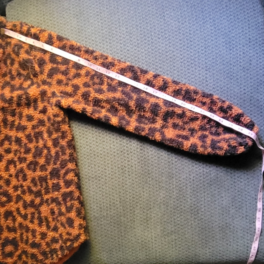 Loft Size S Animal Print Cheetah/Leopard 1/2 Zip up Fuzzy Hoodie ! - Picture 7 of 8